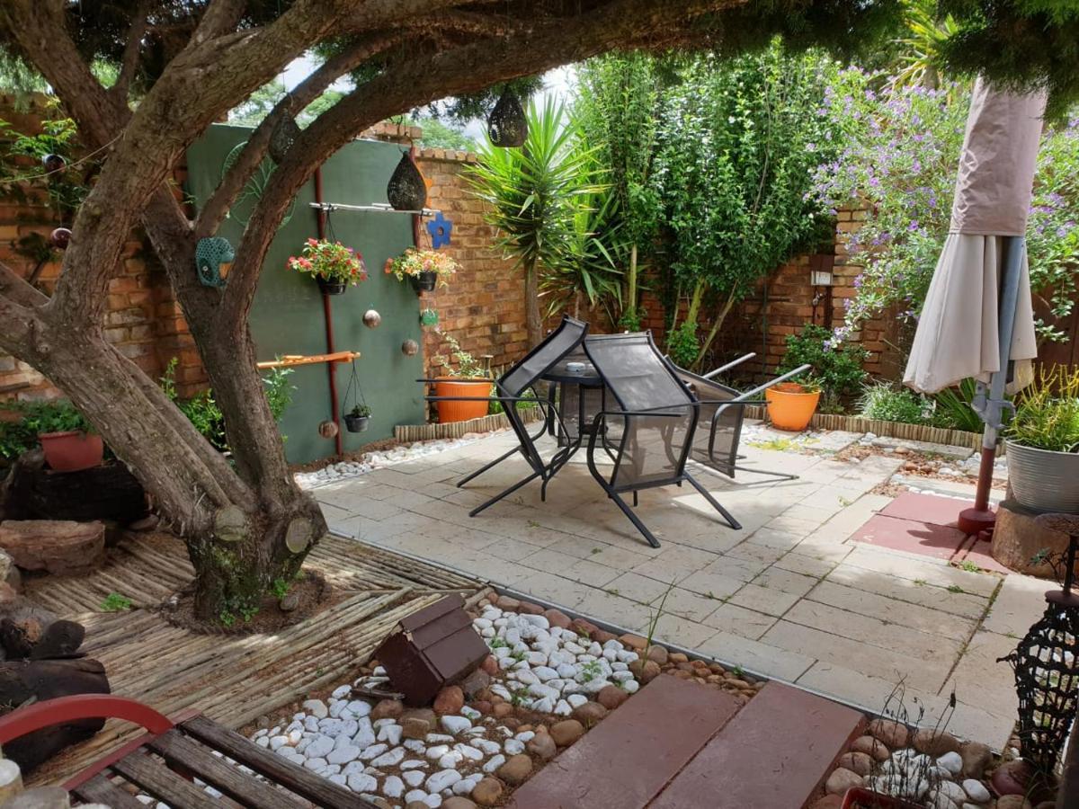The Lazy Grape Guest Lodge & Spa Benoni Luaran gambar