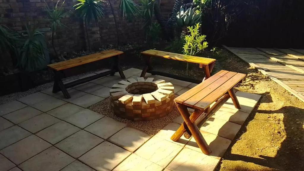 The Lazy Grape Guest Lodge & Spa Benoni Luaran gambar