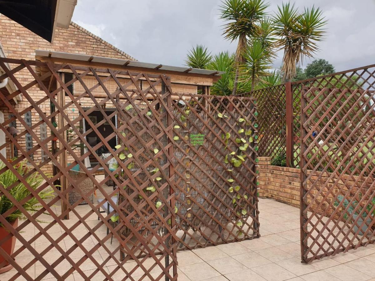 The Lazy Grape Guest Lodge & Spa Benoni Luaran gambar