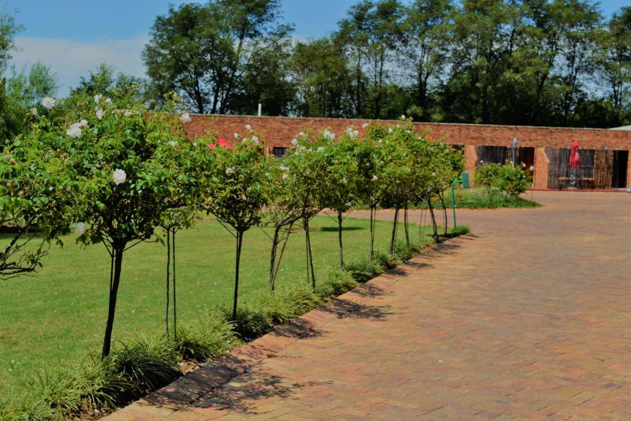 The Lazy Grape Guest Lodge & Spa Benoni Luaran gambar